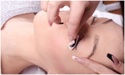 Eyelashes extensions - care